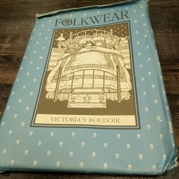 Folkwear Sewing Pattern Victoria's Boudoir Quilt Cover Pillow Sham Dust Ruffle - Picture 1 of 2